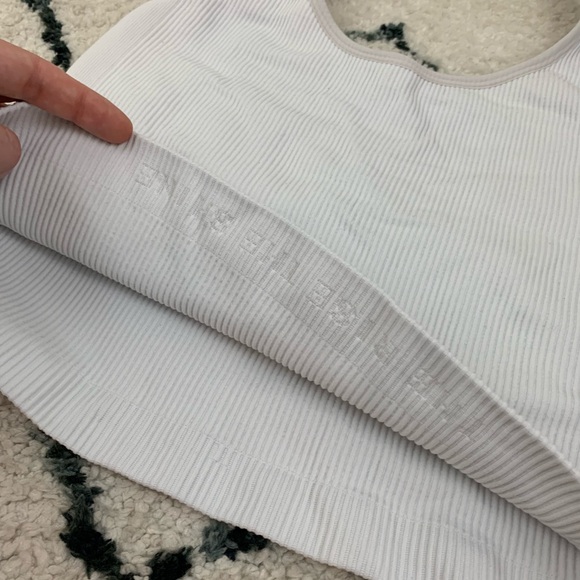 Vuori Simplicity White Ribbed Halter Neck Crop Top - Picture 5 of 9